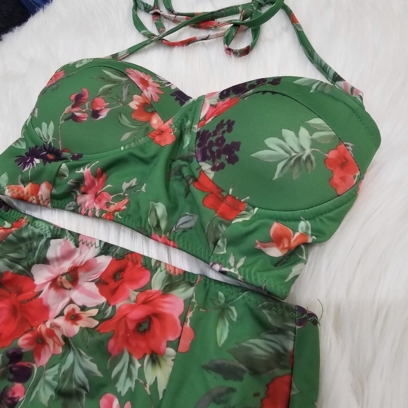 Motel Rocks ✦ Vintage Tropical Floral Bikini Set ✦ Push-Up Halter Top High-Waist - Picture 11 of 17
